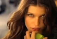 Смотреть видео Donna Karan Be Delicious Fresh Blossom